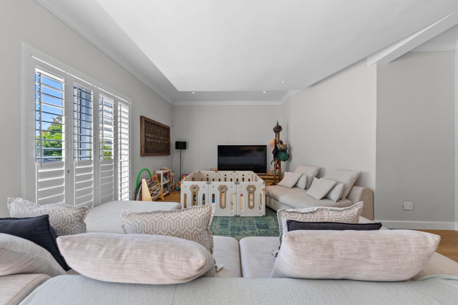 4 Bedroom Property for Sale in Sea Point Western Cape